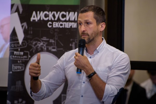 
	Георги Малчев: "Промяната в маректинга вече се случва. Вече не се говори само за дигитален маркетинг, не се прави сайт, на който никой не ходи. Компаниите вече знаят, че дигитално хората дават много сигнали".
