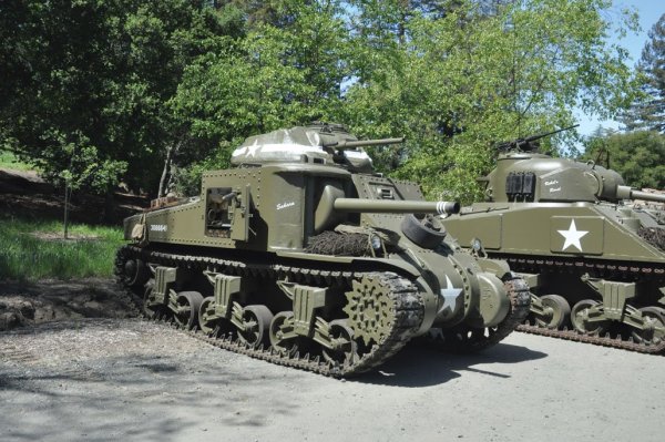 
	Същото важи и за този M3A5 Grant Medium Tank. Машини от този тип са служили успешно както на американците, така и на британците през Втората световна война.
