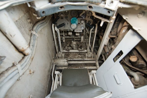 
	Двигателят му трябва да се реставрира напълно, но организаторите на търга се надяват да продадат машината за сума между 75-125 000 долара.
