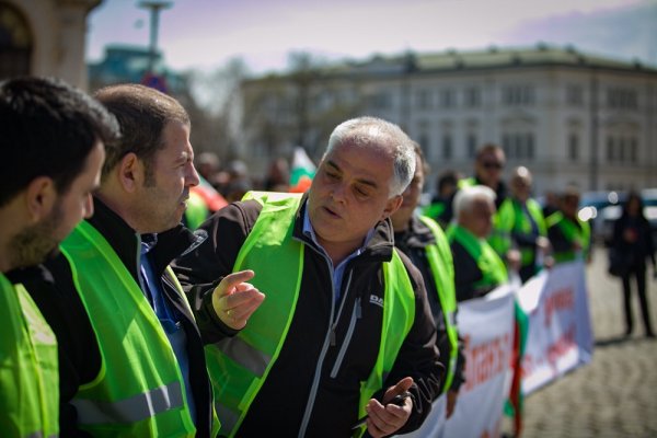 
	Превозвачи протестират в София срещу пакета &quot;Мобилност&quot;.&nbsp;Снимка: Димитър Кьосемарлиев, Investor Media Group
