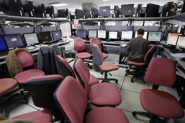 
	Французите от Atos ще отговарят за IT-сигурността. Това е шестата Олимпиада за този спонсор. При игрите в Пекин през 2008 г. на ден е имало по над 12 млн. потенциални заплахи, филтрирани на място от компанията. 
