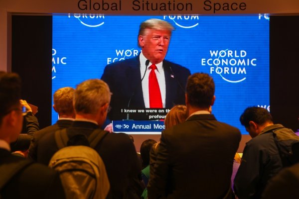 
	Снимки: Simon Dawson/Bloomberg
