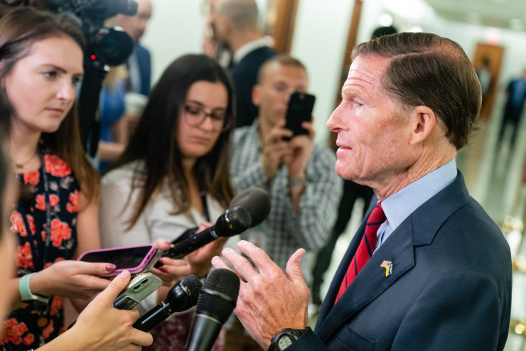 Сенатор Ричард Блументал, демократ от Кънектикът и председател на подкомисията на Сената по правосъдие за неприкосновеност на личния живот, технологии и право. Снимка: Eric Lee/Bloomberg