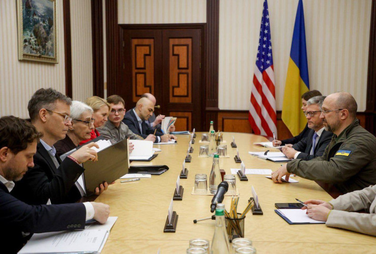 Посещението на заместник-министъра на външните работи на САЩ Уенди Шърман в Киев. Снимка: МО на Украйна