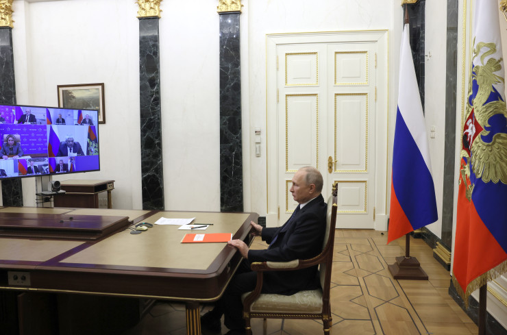 Владимир Путин по време на заседание на Съвета за национална сигурност. Снимка:  EPA/MIKHAIL METZEL/SPUTNIK
