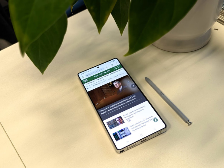 Samsung Galaxy S25 Ultra. Снимка: Елена Кирилова/Investor Media Group