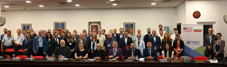 Международната програма FIRST подпомага държави, заинтересовани от внедряването на малки модулни ядрени реактори, и цели изграждане на институционален, регулаторен и експертен капацитет за безопасно, сигурно и отговорно използване на ядрената енергия. Снимка: УНСС
