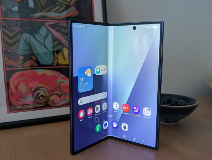 Samsung Galaxy Z Fold7. Снимка: Елена Кирилова/Investor Media Group