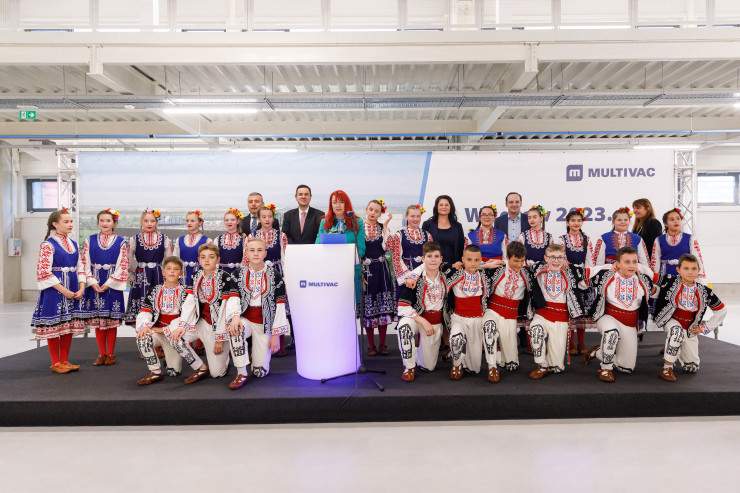 Момент от церемонията по откриването на разширеното производство. Снимка: MULTIVAC 