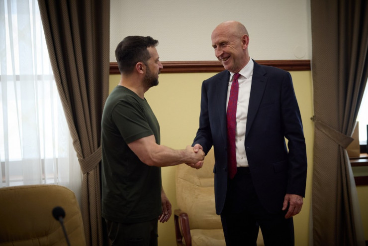 Украинският президент Володимир Зеленски разговаря с новия британски министър на отбраната. Снимка: President.gov.ua