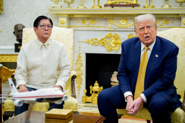 Президентът на Филипините Фердинант Маркос младши (вляво) и президентът на САЩ Доналд Тръмп (вдясно) на среща в Белия дом, Вашингтон. Снимка: Blommberg