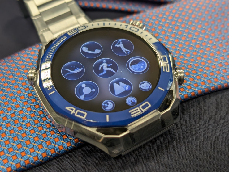 Huawei Watch Ultimate 2. Снимка: Елена Кирилова/Investor Media Group