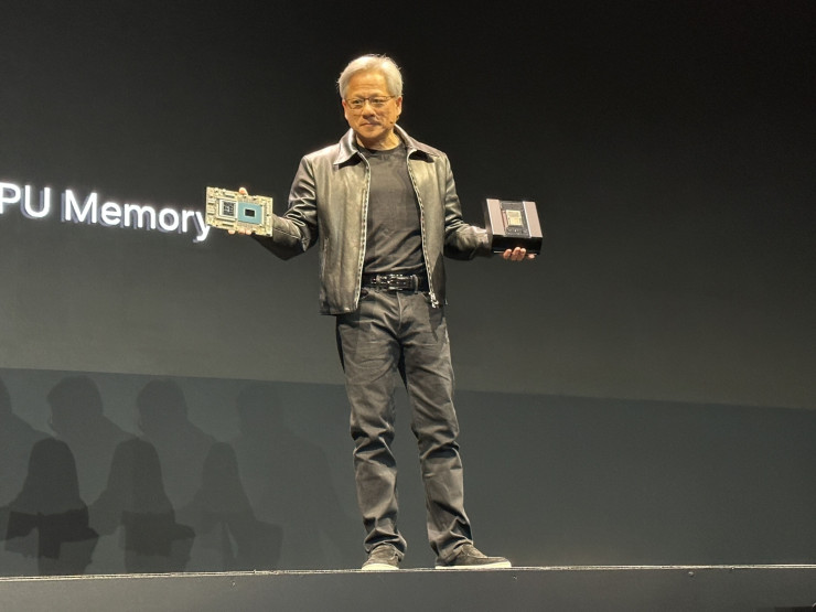 Йенсен Хуан по време на представянето на новите продукти. Снимка: Debby Wu/Bloomberg