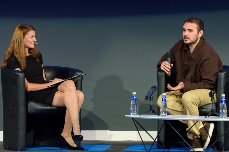 Технологичният редактор на Investor.bg Елена Кирилова и Филип Захариев. Снимка: Investor Media Group