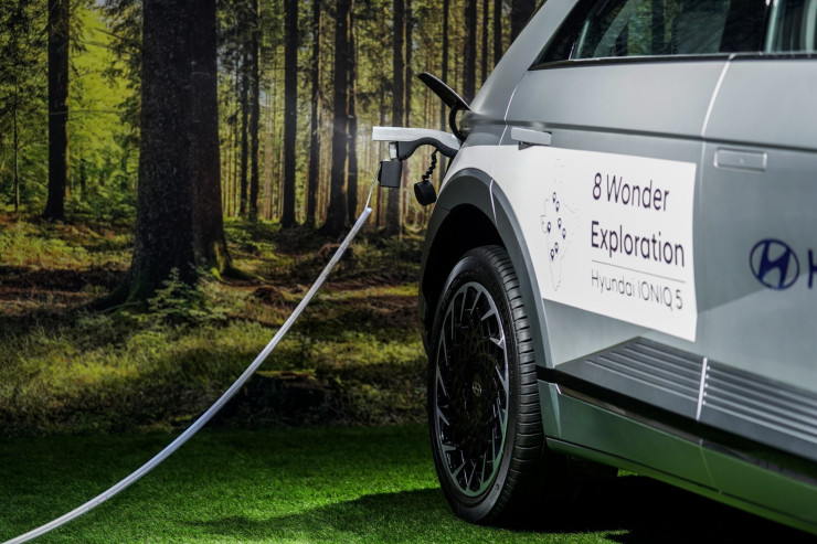 В Германия, най-големия автомобилен пазар в Европа, електрическите превозни средства са съставлявали 25% от производството на нови автомобили през миналата година. Снимка: Bloomberg