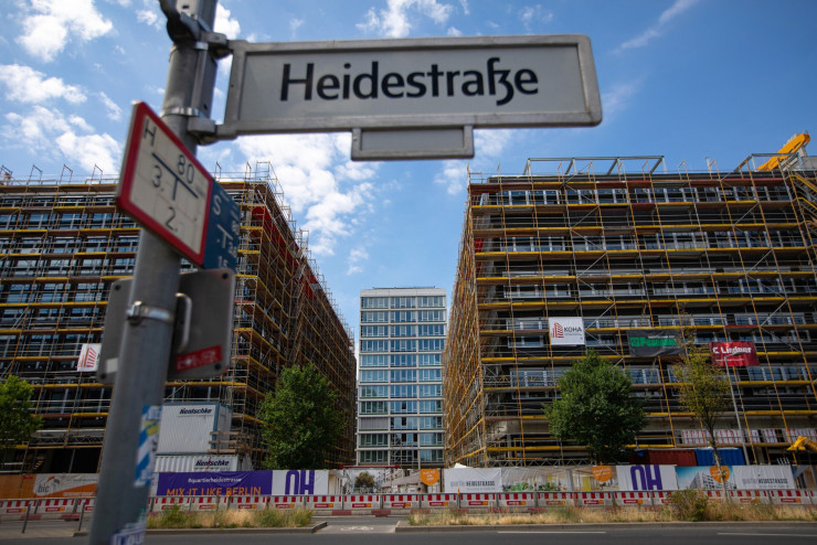 Сгради в строеж в проекта Quartier Heidestrasse. Снимка: Кристиан Бокси/Bloomberg