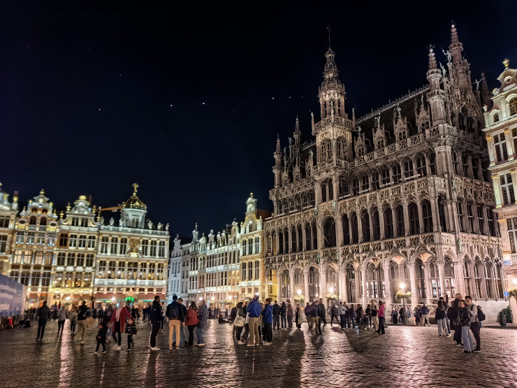 Снимка на нощен Брюксел с Huawei Mate 50 Pro. Снимка: Елена Кирилова/Investor Media Group