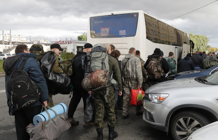 Призовки получават и мъже от вече анексираните региони. Снимка: ЕРА