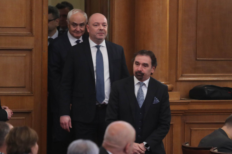 Народното събрание обсъжда проектокабинета, предложен Николай Габровски 