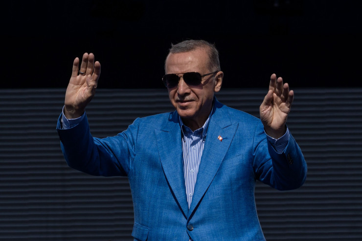 Ердоган по време на предизборен митиг в Истанбул през май. Снимка: Bloomberg LP
