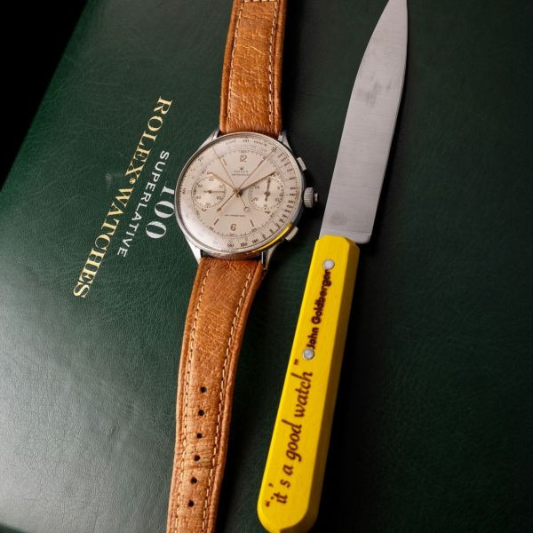 Часовникът с ножа за сирене, използван за отваряне на тялото, за да се види вътрешният механизъм. Снимка: monacolegendauctions.com