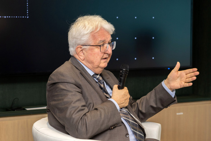 Робърт Холцман. Снимка: Bloomberg