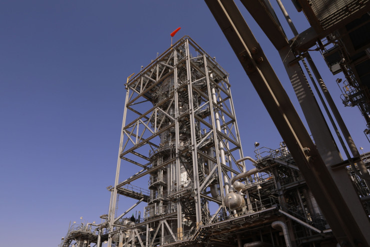 Саудитска Арабия повишава цената на петрола, доставян за страните от Азия за трети пореден месец. Източник: Bloomberg