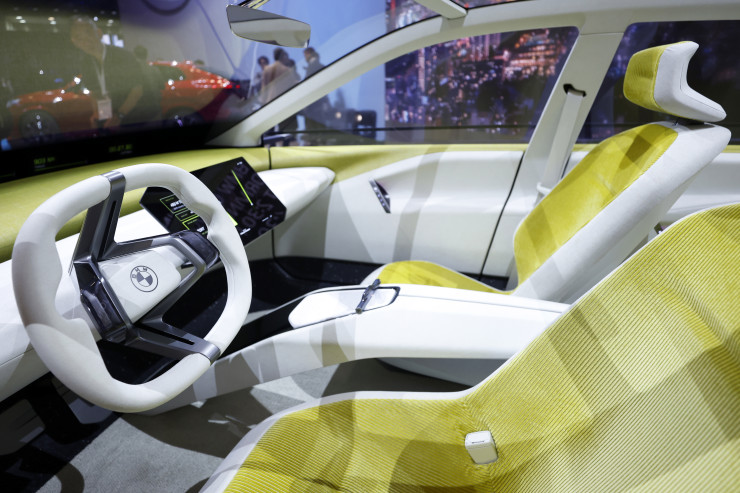 Интериорът на концепцията Neue Klasse, изложен на Автомобилното изложение в Япония, Токио. Снимка: Kiyoshi Ota/Bloomberg