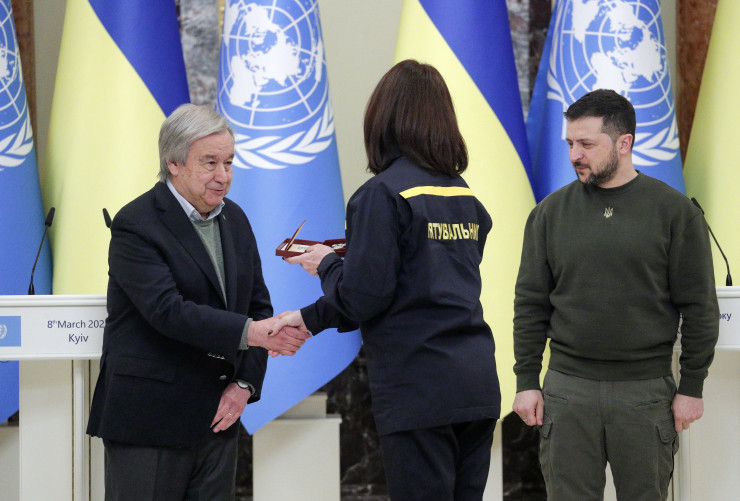 Ръководителят на ООН Антониу Гутериш бе в Украйна, за да обсъди подновяването на международното споразумение за износ на украинско зърно от миналото лято. Снимка: ЕРА