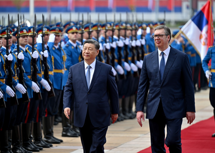 Вучич посреща Си в Белград през май 2024 г. Снимка: Oliver Bunic/Bloomberg
