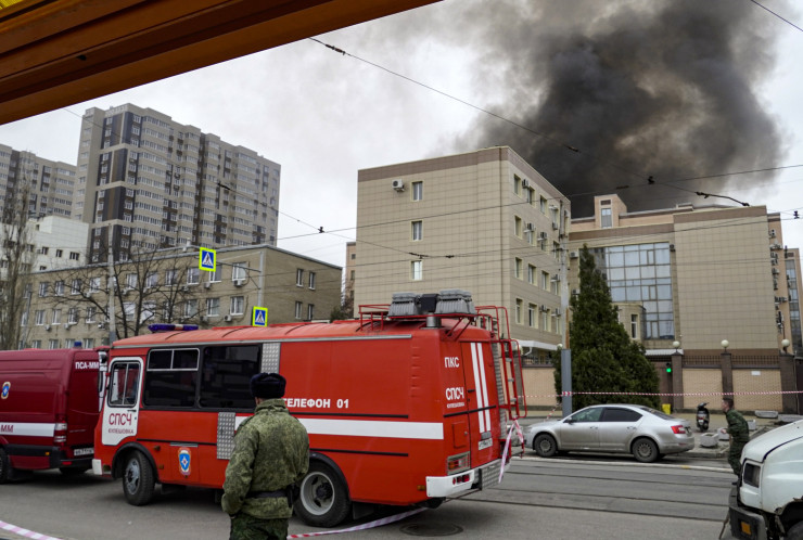 Удар и по сградата на ФСБ в Ростов на Дон. Снимка:  EPA/STRINGER
