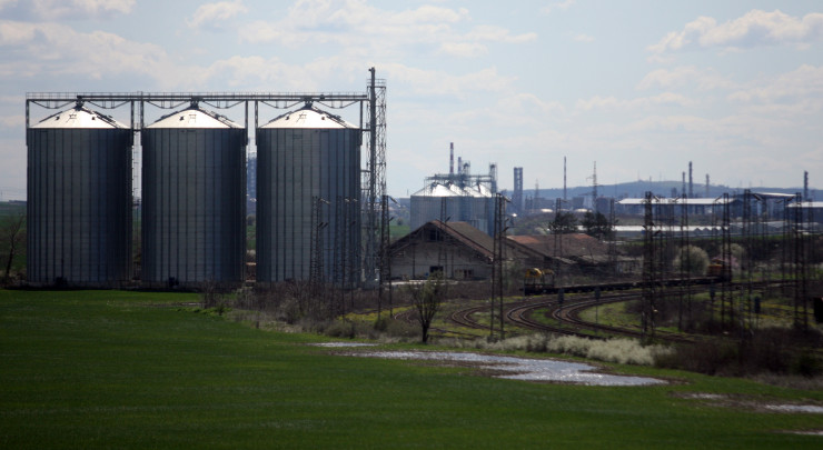 Нефтопреработващият комбинат "Лукойл Нефтохим Бургас" АД е сред водещите производители на течни горива, нефтохимикали и полимери в Централна и Югоизточна Европа. БГНЕС/ПЕТКО НАЛБАНТОВ