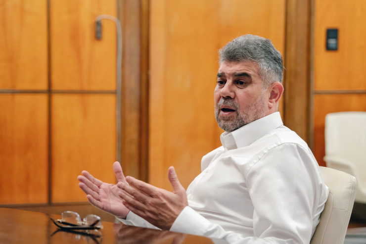 Румънският министър-председател Марчел Чолаку води в обществените допитвания преди президентските избори. Снимка: Andrei Pungovschi/Bloomberg