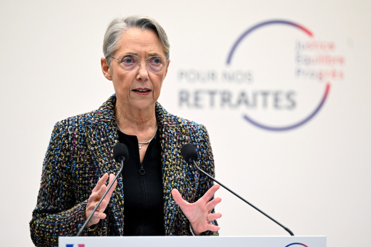 Френският премиер Елизабет Борн представя трудовата реформа. Снимка: EPA/BERTRAND GUAY / POOL MAXPPP OUT