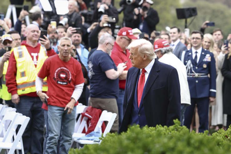 Снимка: EPA/JIM LO SCALZO / POOL