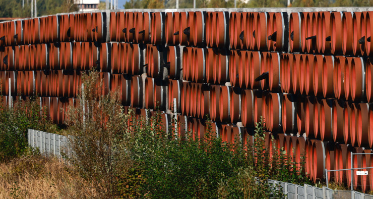 Тръбите биха били идеални за свързване на терминал за втечнен природен газ, който RWE планира да изгради край остров Рюген. Снимка: ЕРА/БГНЕС