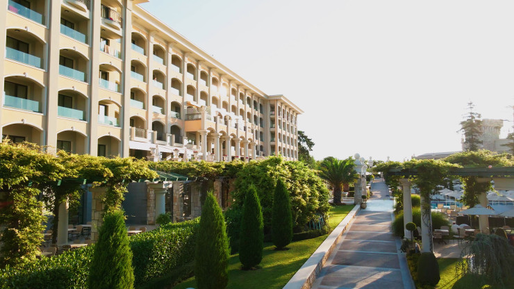 Astor Garden Hotel