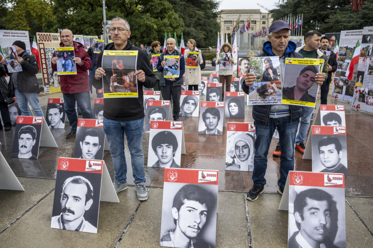 Протест пред централата на ООН в Женева. Снимка: EPA/БГНЕС