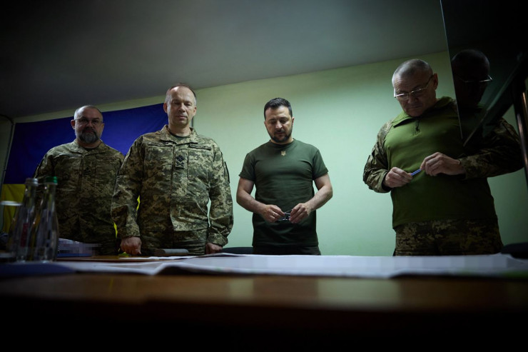 Кризисната среща на Зеленски и екипа му за снабдяването с вода. Снимка: The official channel of the President of Ukraine Volodymyr Zelenskiy